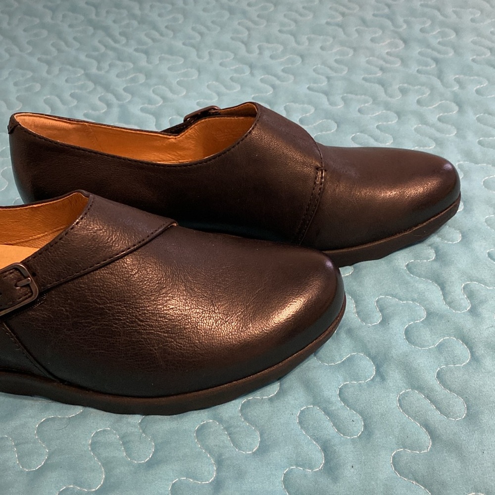 Dansko shoes - Picture 2 of 7